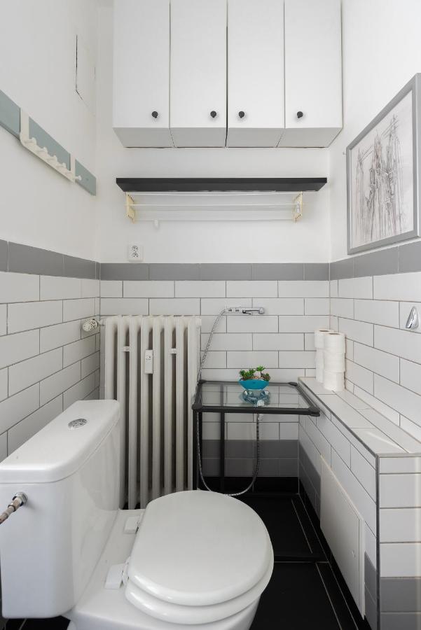 Lotus Apartment Praag Buitenkant foto